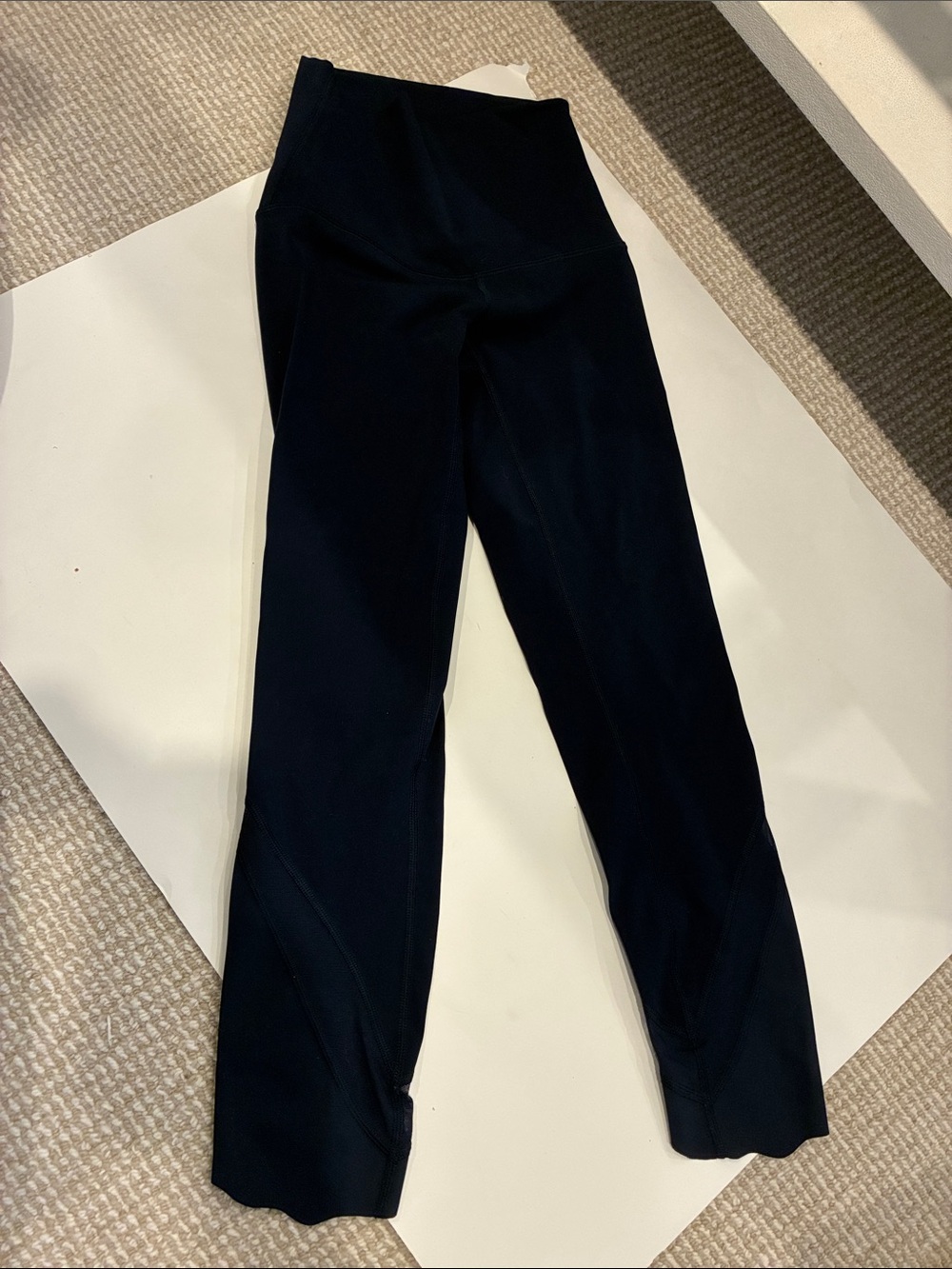 Lululemon Navy Cropped High-Waist Active Leggings with Mesh